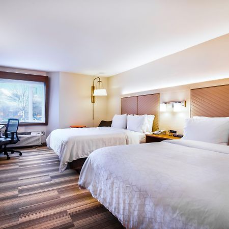 Holiday Inn Express & Suites Langley By Ihg Exterior foto