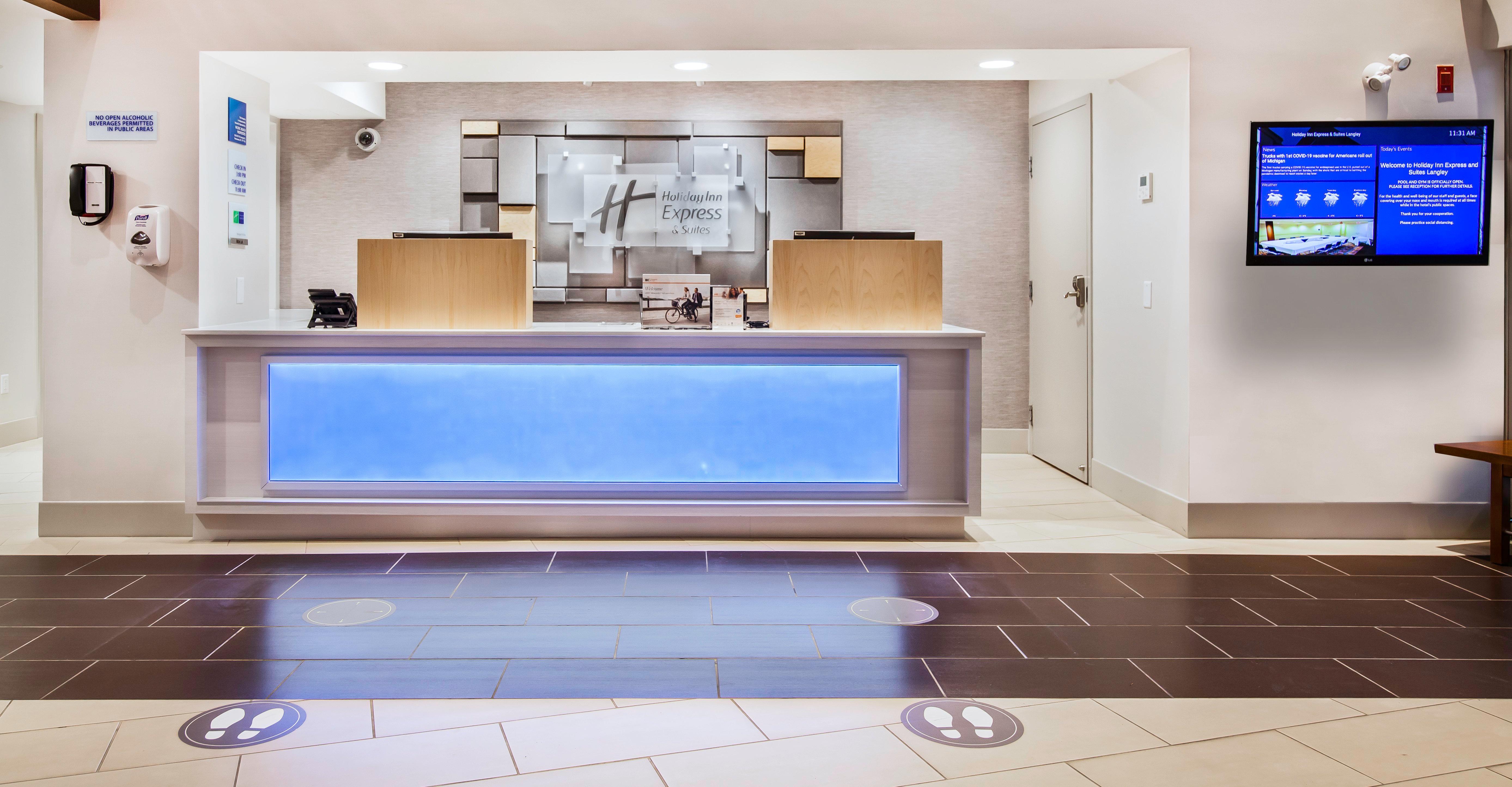 Holiday Inn Express & Suites Langley By Ihg Exterior foto