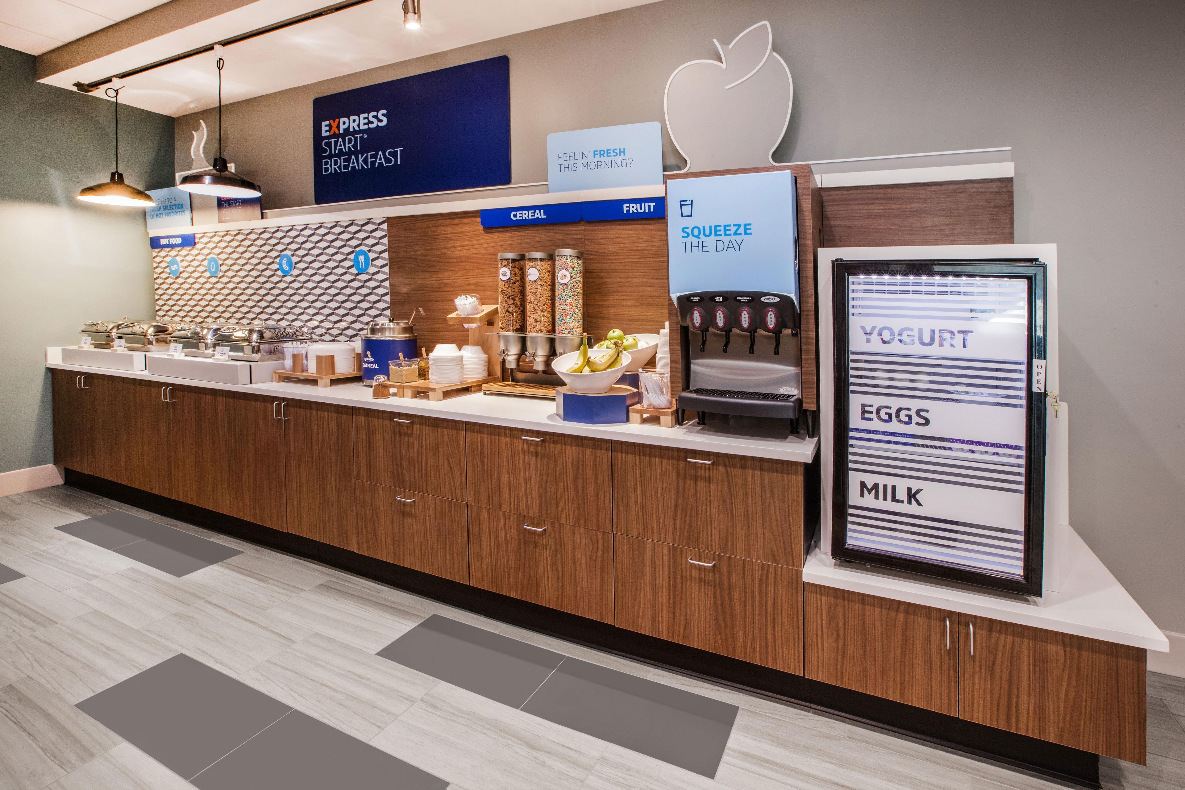 Holiday Inn Express & Suites Langley By Ihg Exterior foto