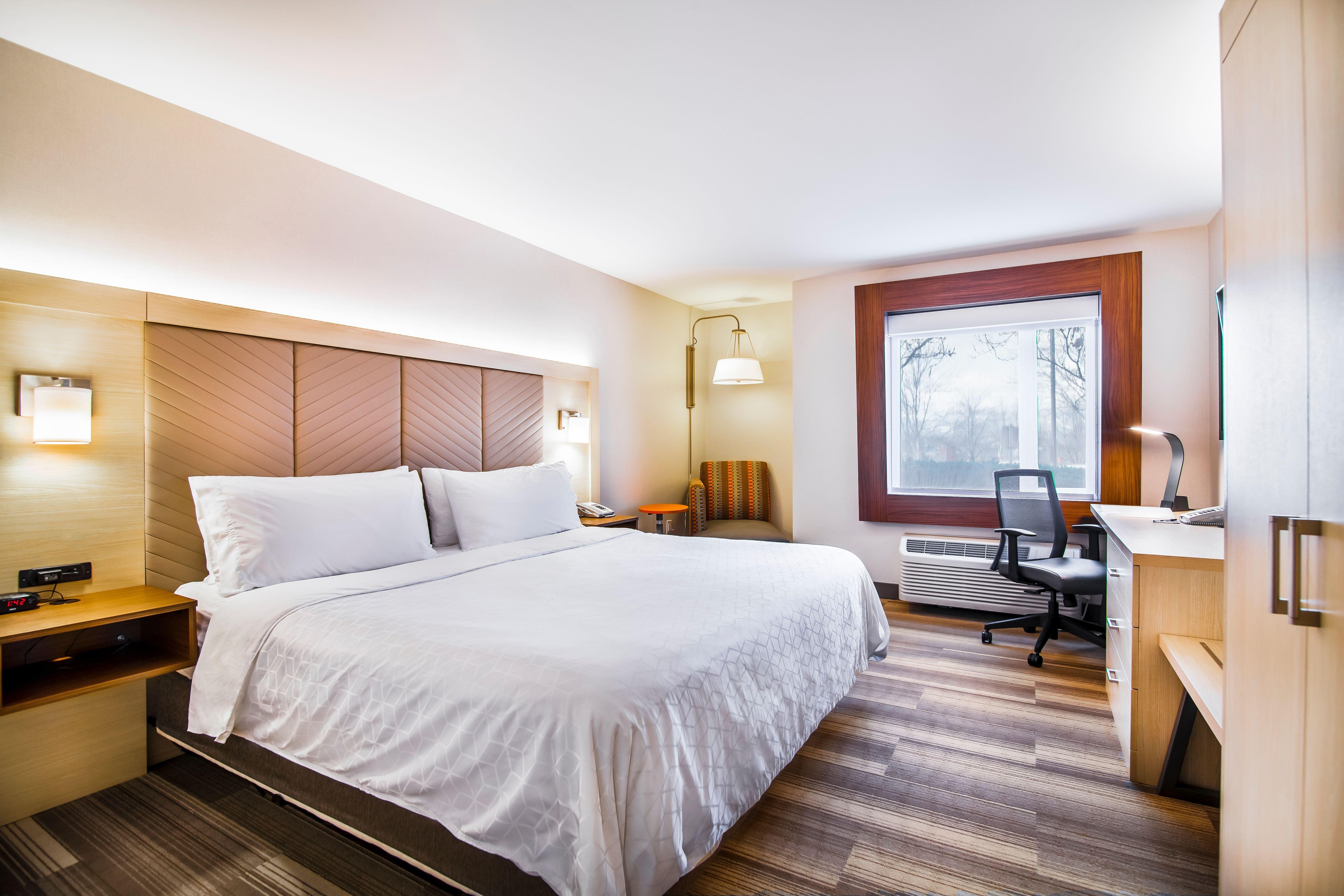 Holiday Inn Express & Suites Langley By Ihg Exterior foto