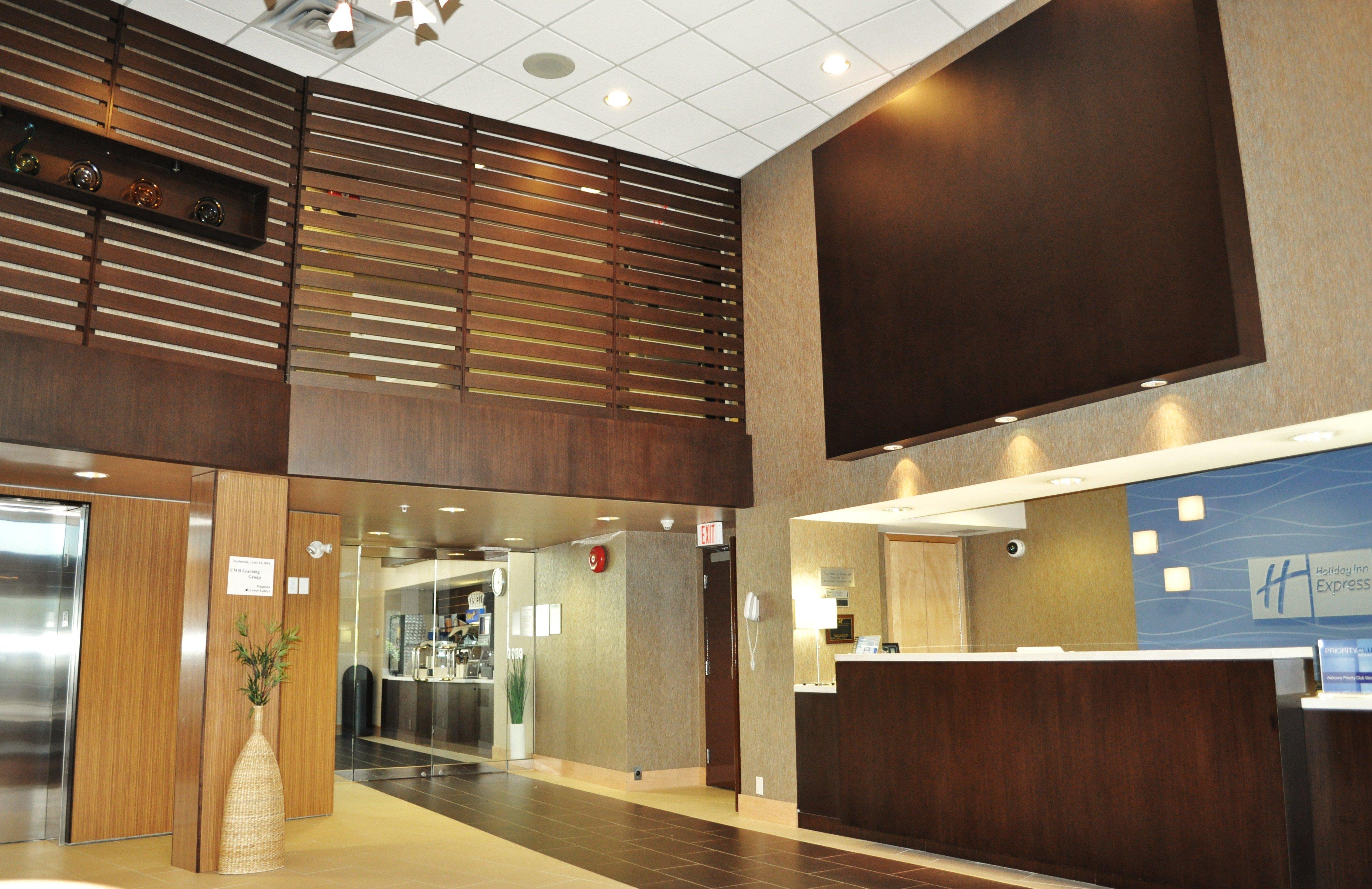 Holiday Inn Express & Suites Langley By Ihg Exterior foto
