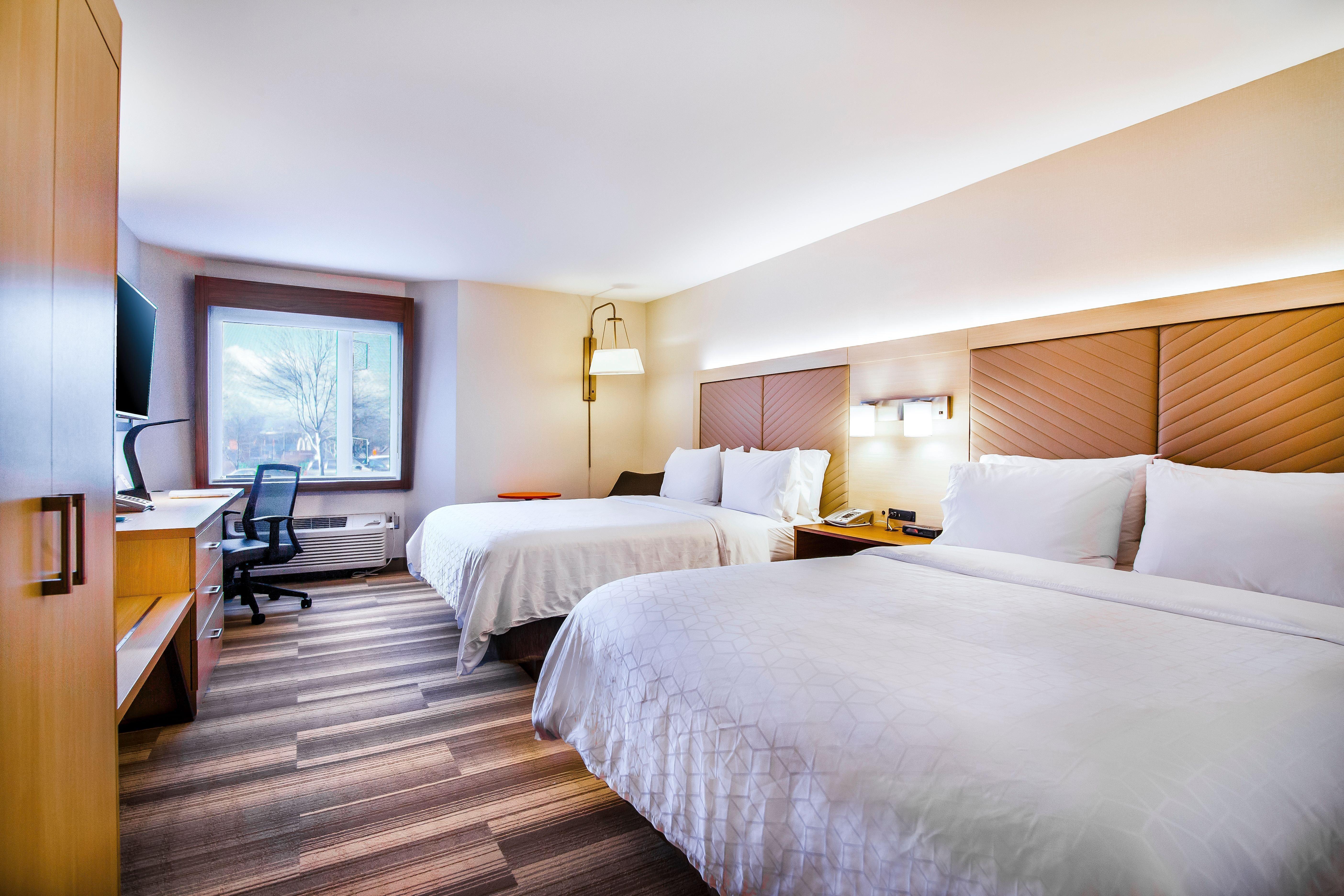 Holiday Inn Express & Suites Langley By Ihg Exterior foto
